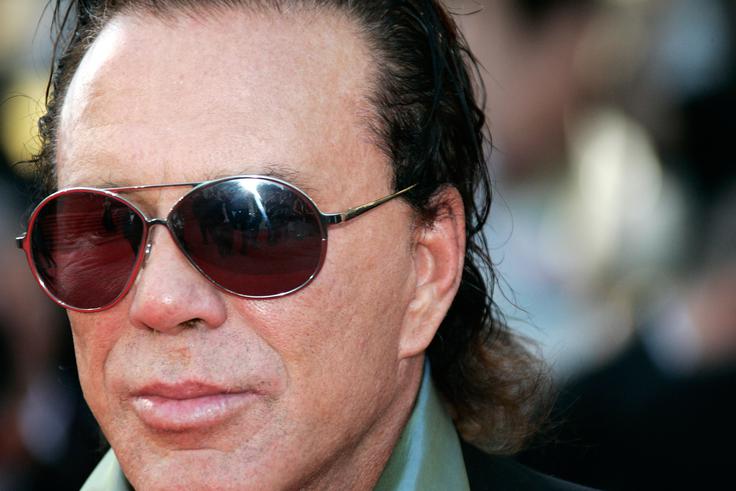 Mickey Rourke je nazadnje zaigral v filmu The Wrestler (2008), ki pripoveduje zgodbo profesionalnega rokoborca. Za glavno vlogo v filmu je prejel več nagrad filmskih žirij.   | Foto: Reuters