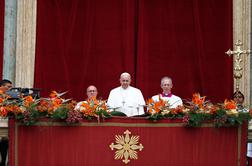 Papež po krvavih napadih na Šrilanki izrazil bolečino
