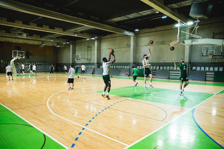 Trenutno je na seznamu 15 igralcev. | Foto: Grega Valančič/Sportida