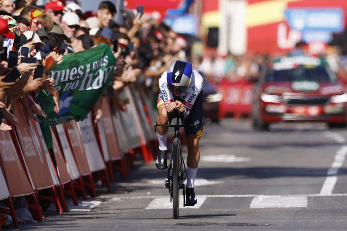 Primož Roglič | Primož Roglič je spet drugi v skupnem seštevku Vuelte, vodilnemu Enricu Masu se je približal na minuto in 37 sekund. | Foto Reuters