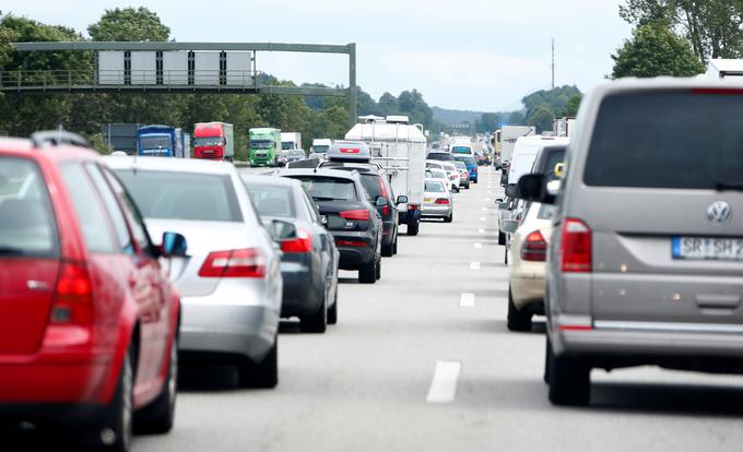 Evropske ceste še niso doživele svojega vrhunca po številu zasedenosti z lastniškimi avtomobili. | Foto: Reuters