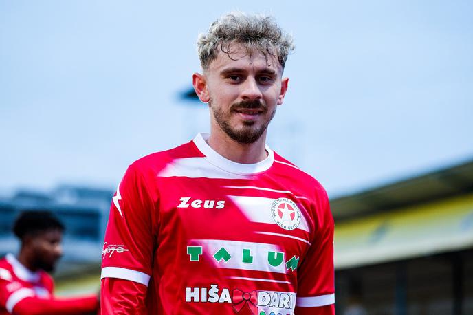 Emir Saitoski | Napadalec Aluminija Emir Saitoski v tej sezoni spada med najboljše strelce v 1. SNL. Dosegel je že devet zadetkov. | Foto Aleš Fevžer