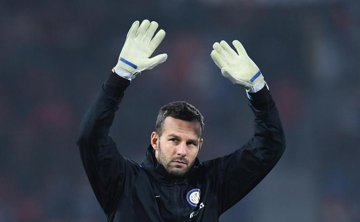 Samir Handanović Po veliki zmagi je v ospredje postavil ekipo. | Foto: Reuters