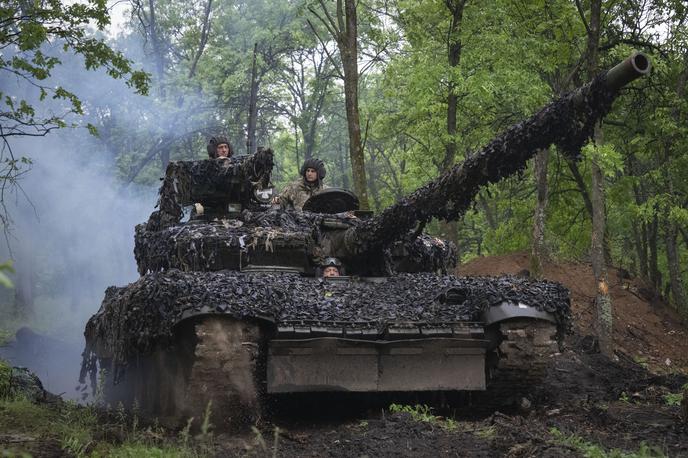 Ukrajinski tank | Izbruh vojne v Ukrajini je povzročil skok cen številnih proizvodov, kar je vplivalo tudi na rekordno menjavo med Slovenijo in Rusijo leta 2022. | Foto Guliverimage