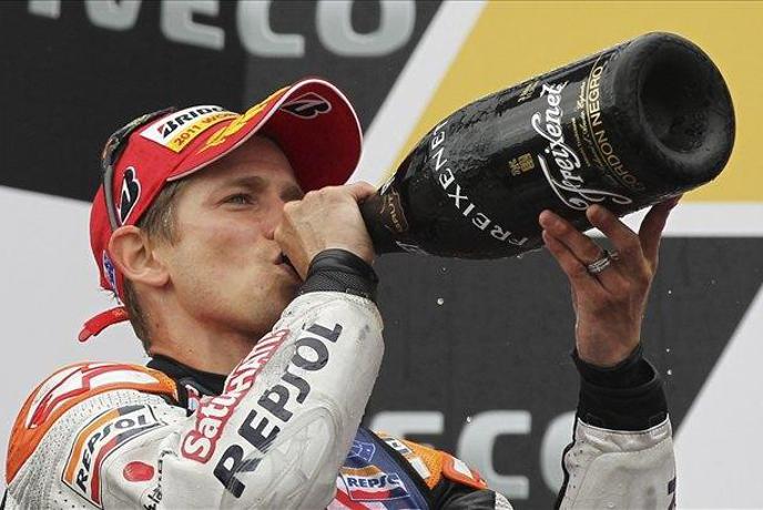 Stoner in Honda na moto Olimpu