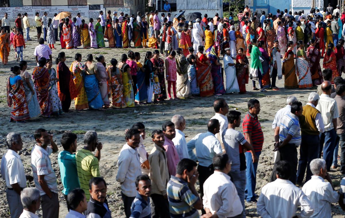 Volitve v Indiji | Splošne volitve v Indiji bodo zaradi velikega števila volilnih upravičencev potekale v sedmih fazah do 19. maja. Izidi bodo znani 23. maja. | Foto Reuters