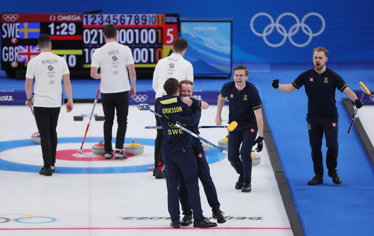 curling Švedska OI | Švedi so v podaljšku premagali Britance in se razveselili premiernega zlata. | Foto Guliverimage