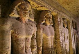Zasebna grobnica v Sakara južno od Kaira
