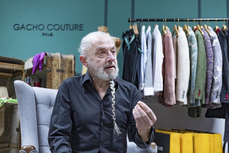 "Če si izpostavljen, moraš razumeti, da je tudi videz del profesionalnosti." | Foto: Ana Kovač