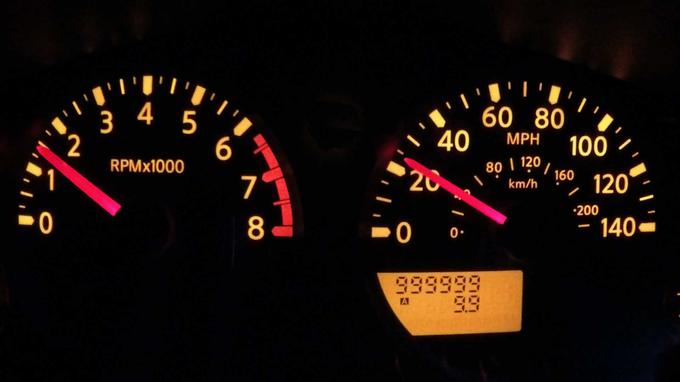 Števec prevoženih milj se je ustavil tik pod mejo enega milijona. | Foto: Nissan