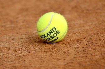 Luzzi zaradi ilegalnih stav 200 dni ob tenis