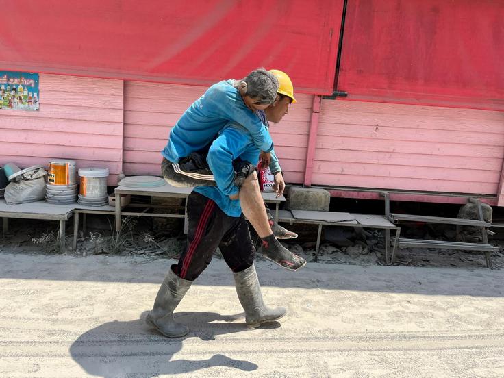 potres, Mjanmar, Bangkok, ljudje | Foto: Reuters
