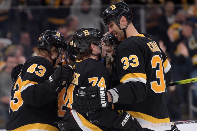 Boston Bruins | Boston Bruins so v zmagovitem nizu, poraza ne poznajo že sedem tekem, skupaj pa imajo v tej sezoni že 19 zmag. | Foto Reuters