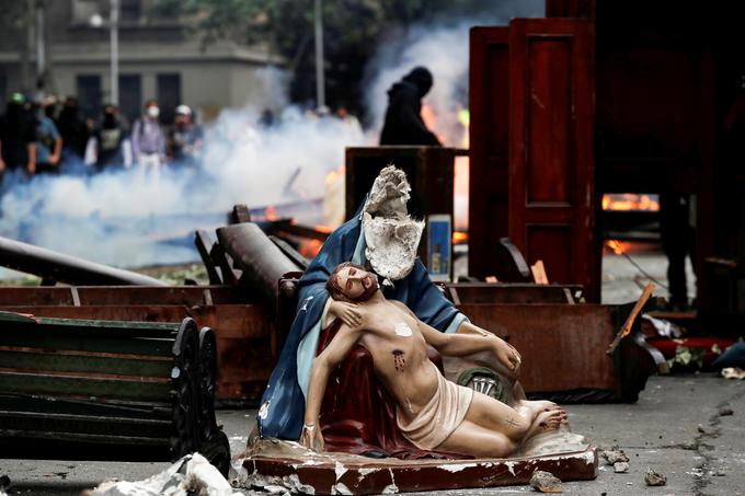 demonstracije protesti Čile Santiago | Foto: Reuters