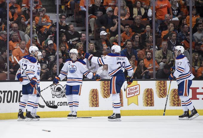 Edmonton Oilers se veselijo pomembne zmage nad Anaheimom. | Foto: Reuters
