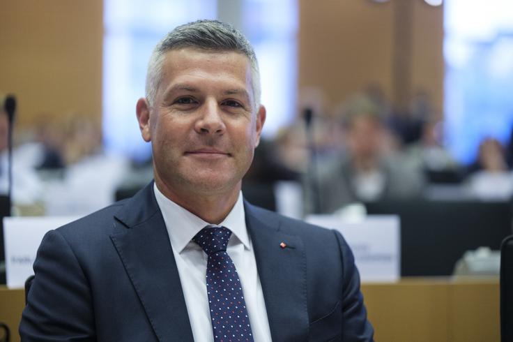 Matjaž Nemec nam je povedal, da parlament še naprej poudarja zeleni prehod, čeprav je v zadnjem obdobju "na udaru ekstremnih politik". | Foto: STA