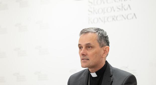 Obisk novega papeža v Sloveniji? To pravi škof Andrej Saje.