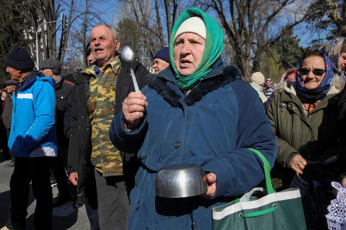 Na proteste v Kišinjev se z avtobusi pripeljejo protestniki iz vse Moldavije. Na fotografiji so protesti, ki so bili 12. marca letos. | Foto: Guliverimage/Vladimir Fedorenko