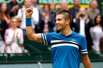 Čilić zaustavil Đokovića, Federer se poslavlja od številke ena, Klepačeva slavila na Mallorci