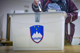 V DZ določili datum referenduma o interventnem zakonu