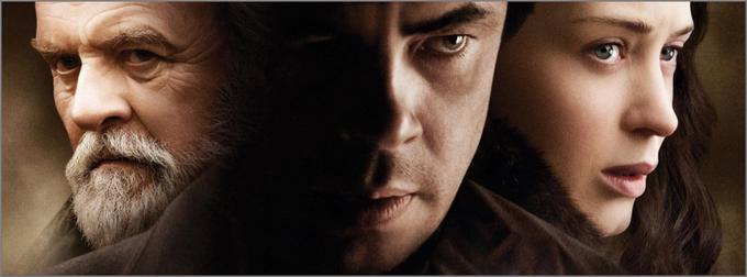 Oskarjevec Benicio Del Toro v tej predelavi slovite grozljivke upodablja plemiča, ki se po izginotju brata vrne na posestvo k odtujenemu očetu, med preiskavo bratovega umora pa spozna lastno grozljivo usodo, bolj strašno od smrti. • V torek, 23. 2., ob 21.05 na Planet 2.* | Foto: 