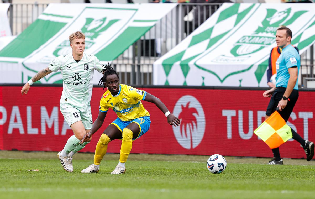 NK Koper : NK Olimpija | Koper gosti Olimpijo. | Foto Aleš Fevžer