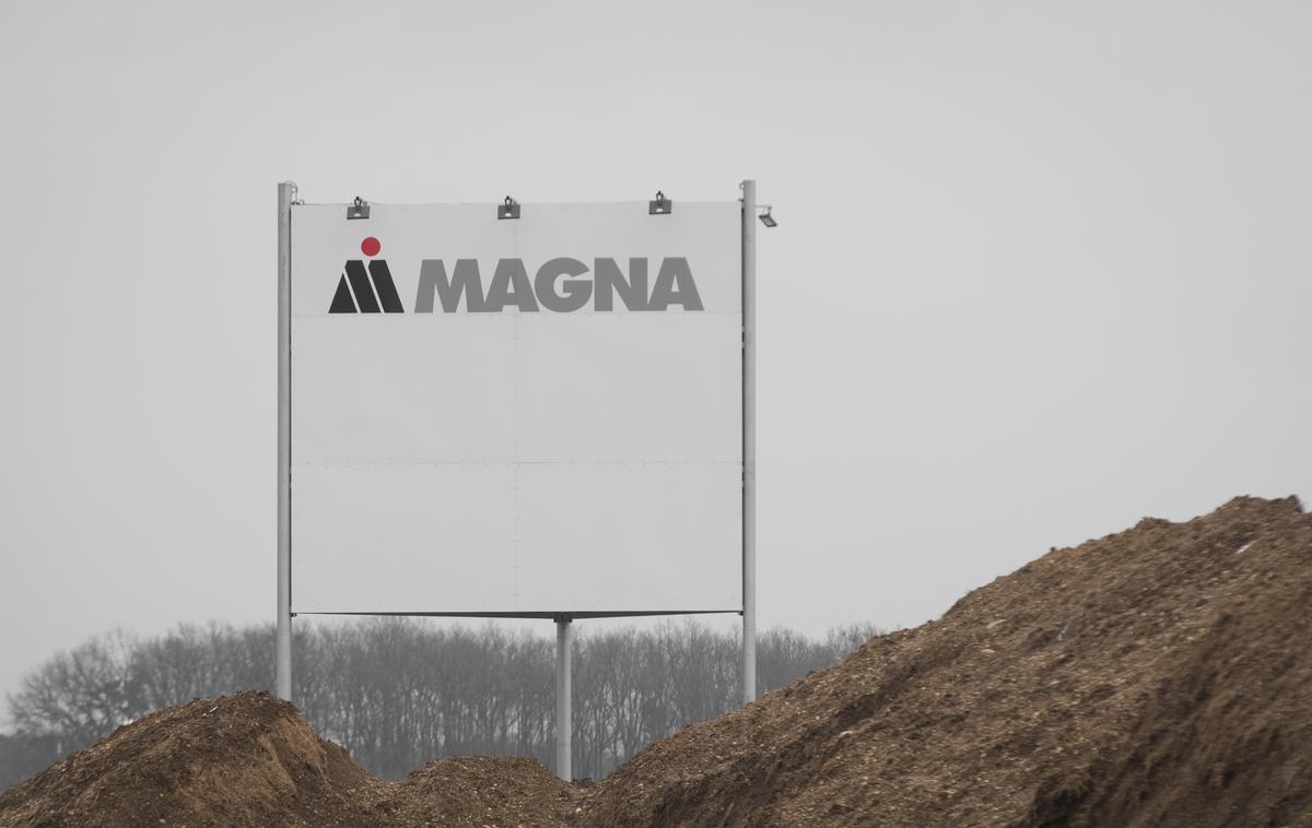 Magna Steyr v Hočah | Gradnja prve faze Magnine naložbe gre h koncu, avstrijsko-kanadska avtomobilska multinacionalka pa poskusni zagon lakirnice načrtuje za januar, redno proizvodnjo za prihajajočo pomlad. | Foto Matjaž Vertuš