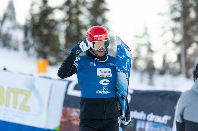 Žan Košir Carezza | Žan Košir bo edini od slovenskih deskarjev na snegu nastopil v Rusiji. | Foto Miha Matavž/FIS