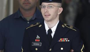 Ameriška vojska plačuje za spremembo spola vojaku Manningu