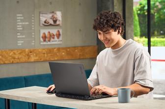 Ali študenti in dijaki res potrebujejo igričarski prenosnik?