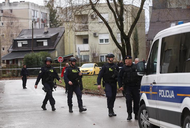 Na terenu so okrepljene ekipe policistov.  | Foto: Grgo Jelavic/Pixsell