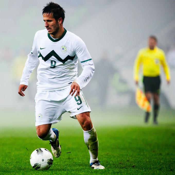 Za Slovenijo je med februarjem 2006 in novembrom 2013 odigral 48 tekem in dosegel šest golov. | Foto: Reuters