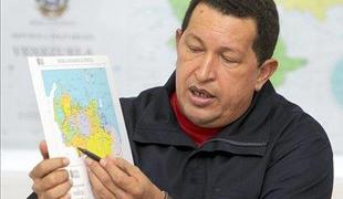 Chavez kolumbijsko vojsko obtožil vdora v Venezuelo