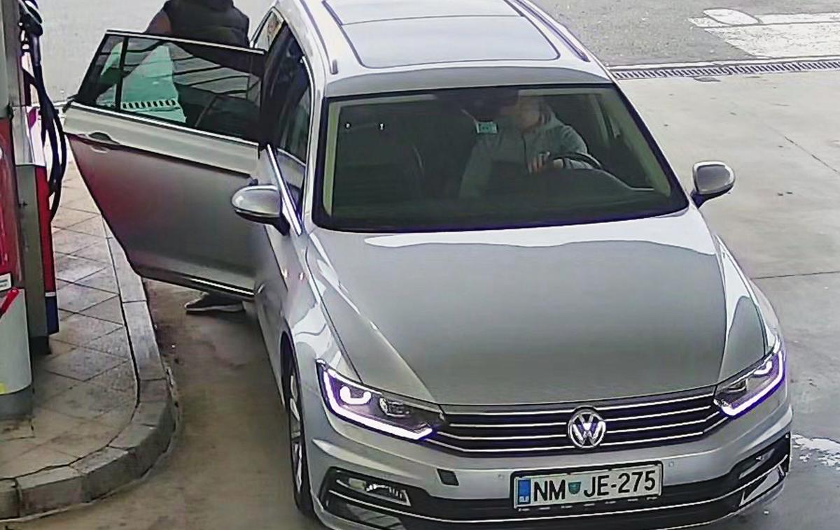 Tat goriva | Storilec ima osebni avtomobil  VW passat sive barve, z opremo R line in nameščene ukradene registrske tablice.  | Foto PU Novo mesto