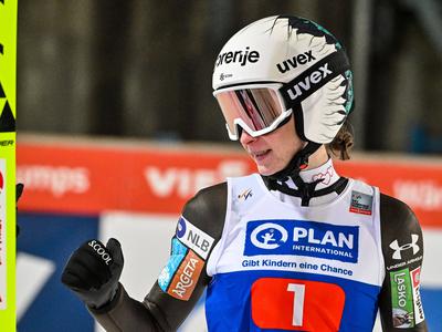 Dve muhi na en mah: Nika Prevc do zmage in rumene majice vodilne!