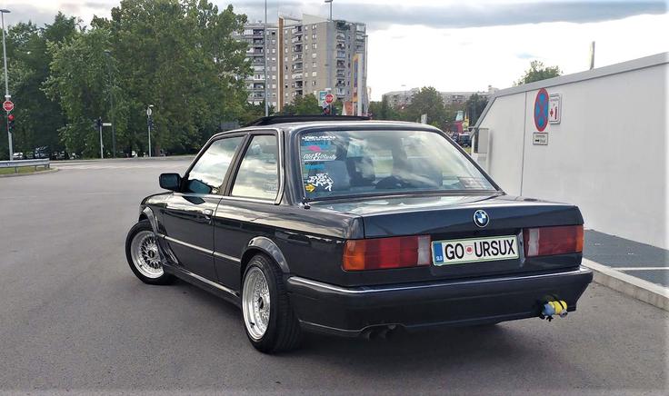 31 let stari BMW Urše Glinšek. | Foto: osebni arhiv/Lana Kokl