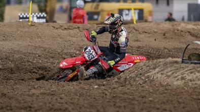 Herlings dosegel 111. zmago, Gajser tik za zmagovalnim balkonom