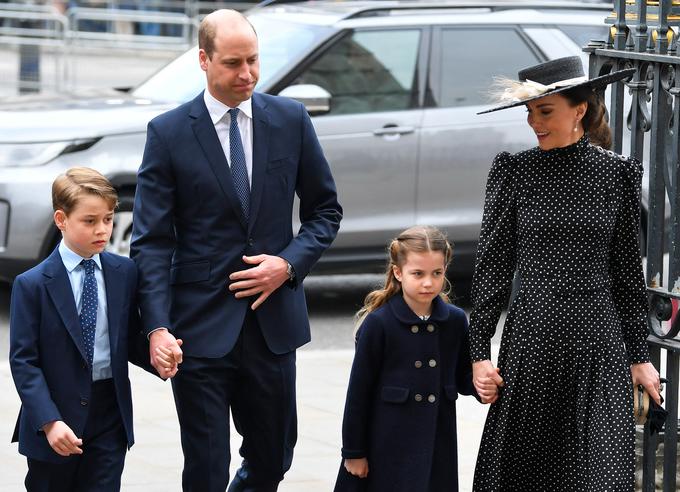 Princ William z ženo Catherine in njunima otrokoma Georgeem in Charlotte | Foto: Reuters