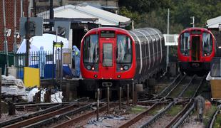 Napad v Londonu: bomba na metroju eksplodirala le delno