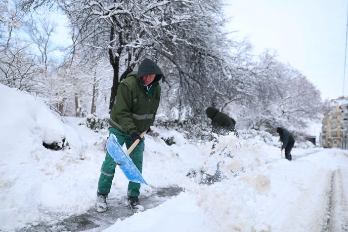 Srbija, sneg | DHMZ je zaradi snega in poledice ter izjemno nizkih temperatur izdal več opozoril.  | Foto Reuters