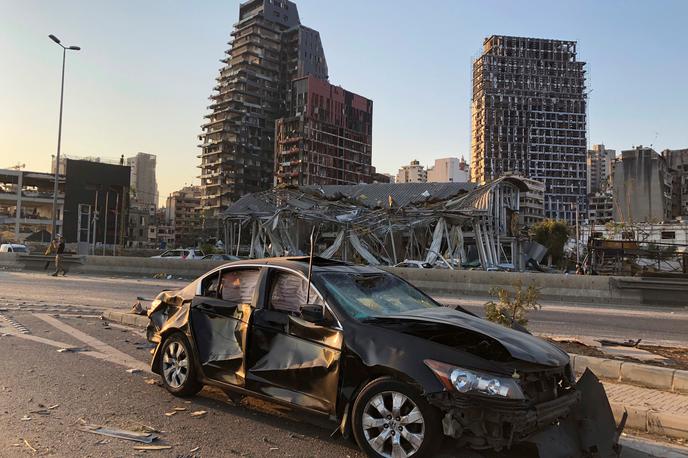 Eksplozije v Libanonu | V libanonski prestolnici Bejrut se nadaljujejo iskalne akcije za več kot deset pogrešanimi po silovitih eksplozijah. | Foto Reuters