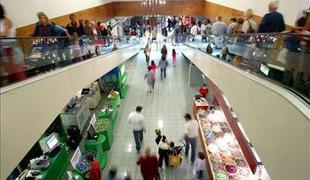 V Beogradu eksplozija pred Mercatorjevim centrom