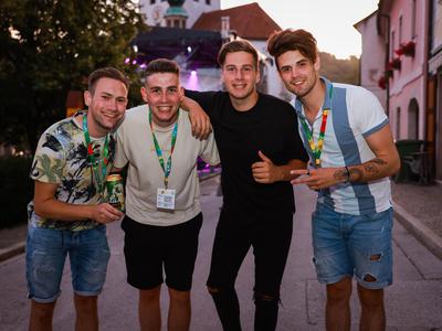 Skupino Polkaholiki zapuščata dva člana