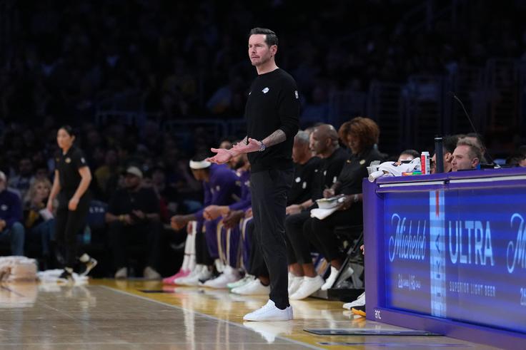 JJ Redick ne najde rešitve, kako ekipo popeljati na zmagovite tirnice. | Foto: Reuters