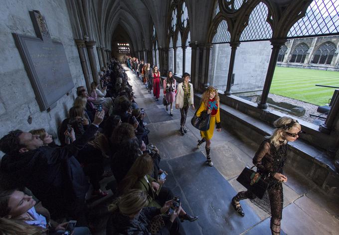 Lanska Guccijeva modna revija v Westminstrski opatiji. | Foto: Getty Images