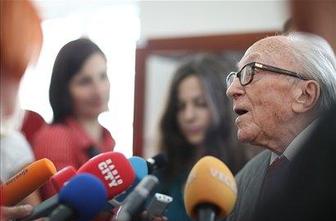 Boris Pahor si mariborsko odlikovanje jemlje v čast