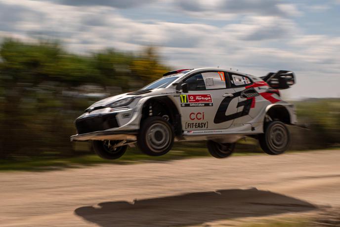 Tänaku zatajil dirkalnik, Ogier do svoje 63. zmage