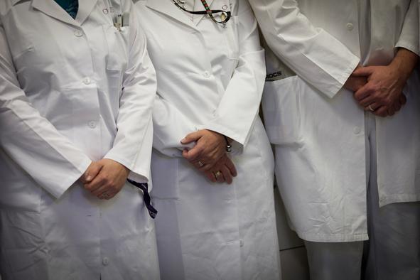"Privatizirajmo bolnišnice, lekarne in zavarovalnice ter ukinimo ZZZS"