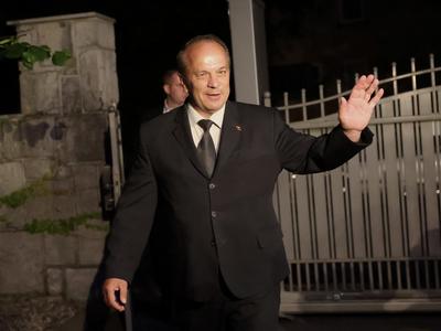 Izvršilni odbor SDS tudi o težavah poslanca Grimsa v EPP