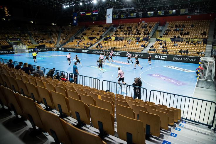 Tekma v Zlatorogu bo odigrana pred praznimi tribunami. | Foto: Grega Valančič/Sportida